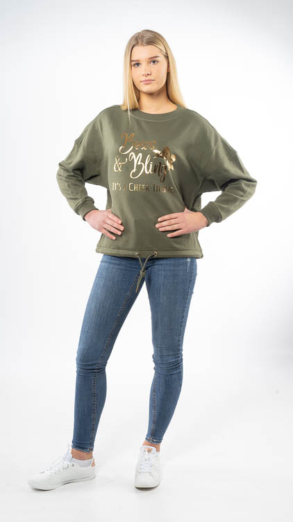Gemütlicher Sweater in gedeckten Farben!